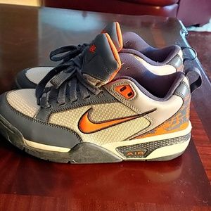 NIKE AIR new sz8 athlete ladies shoes